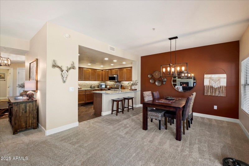 10-Dining Room