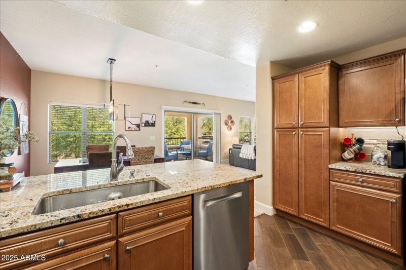 13-Kitchen