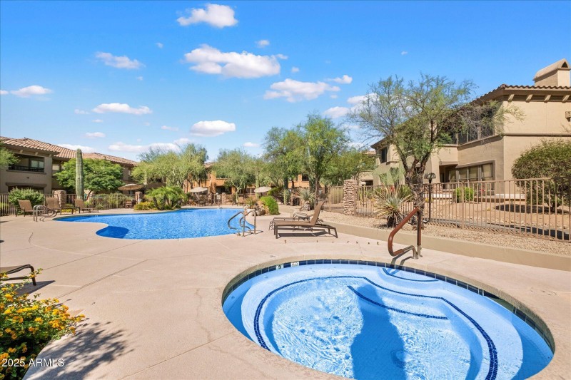 30-Community Pool