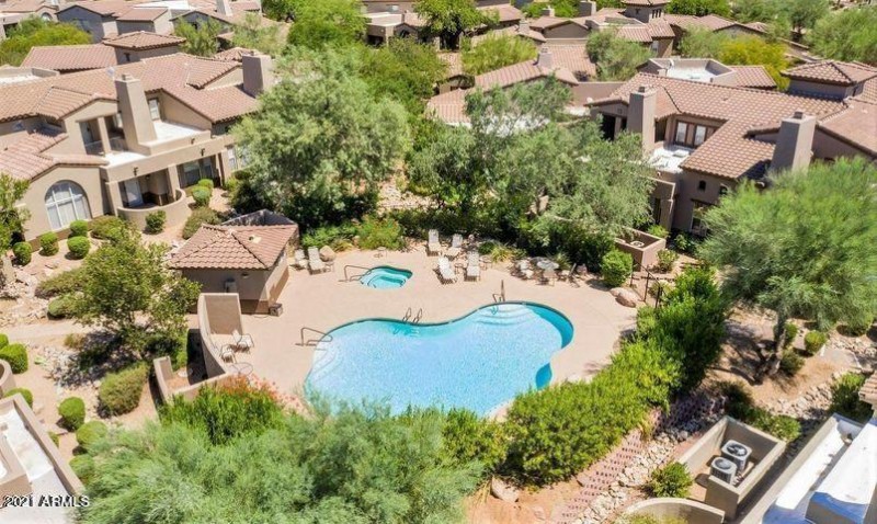 Avian Aerial Pool
