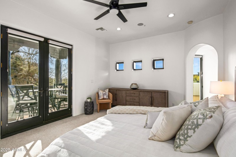 036_Primary Suite Views