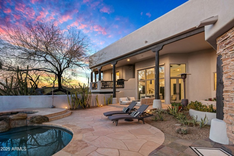 056_Indoor Outdoor Lifestyle