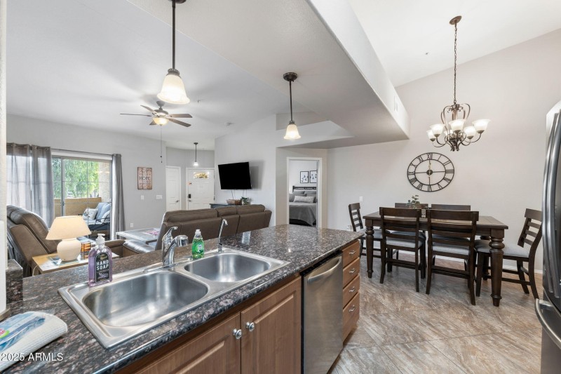 009__10136 E Southern Ave UNIT 2037