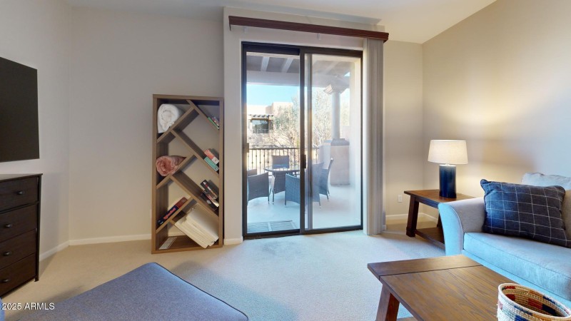 28444-N-101st-Pl-Living-Room