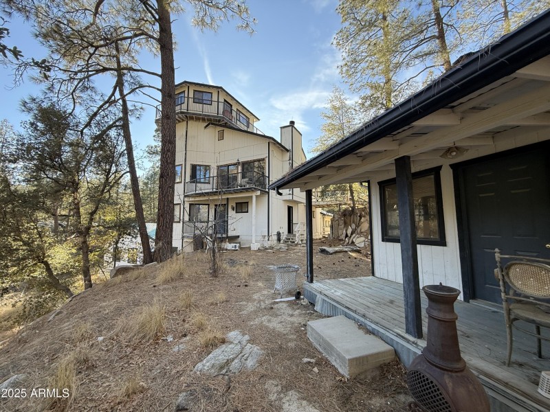 House and guest house