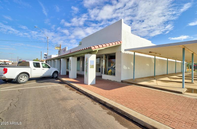 311 N Main St