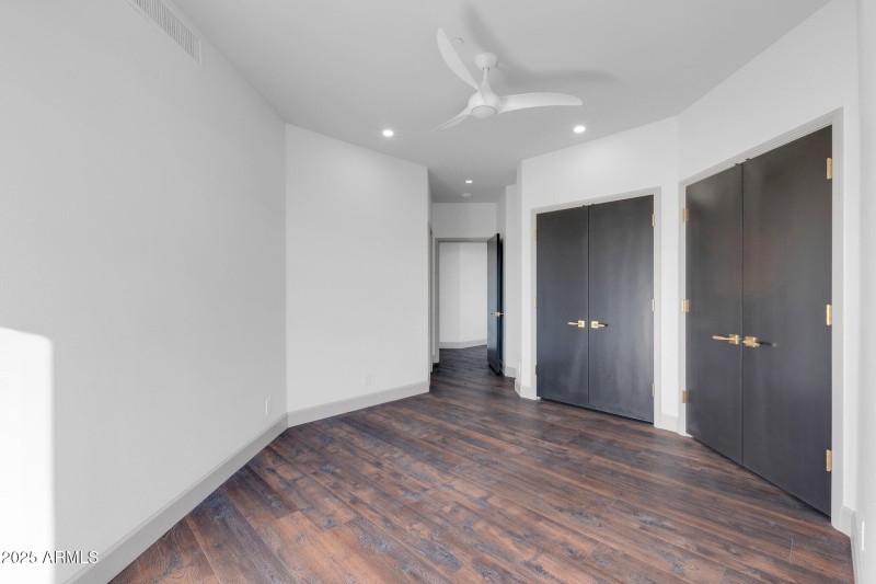 1040 E Osborn unit 1004-1