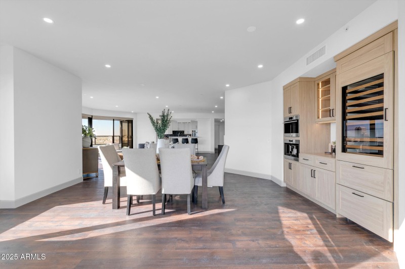 1040 E Osborn unit 1004-8