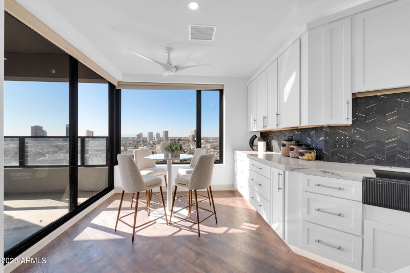 1040 E Osborn unit 1004-16