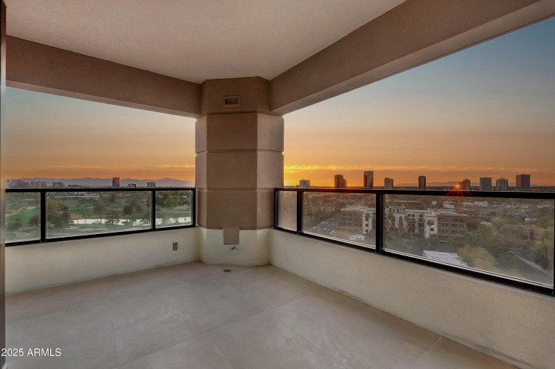 1040 E Osborn Twilight-1