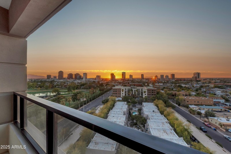 1040 E Osborn Twilight-4