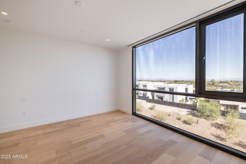 Ascent 304 Primary Bedroom
