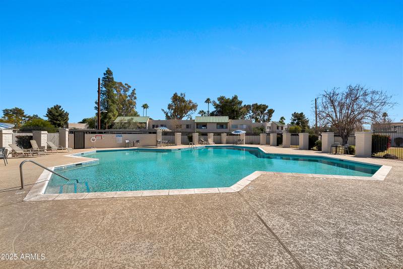 8230 E Valley Vista Dr-26