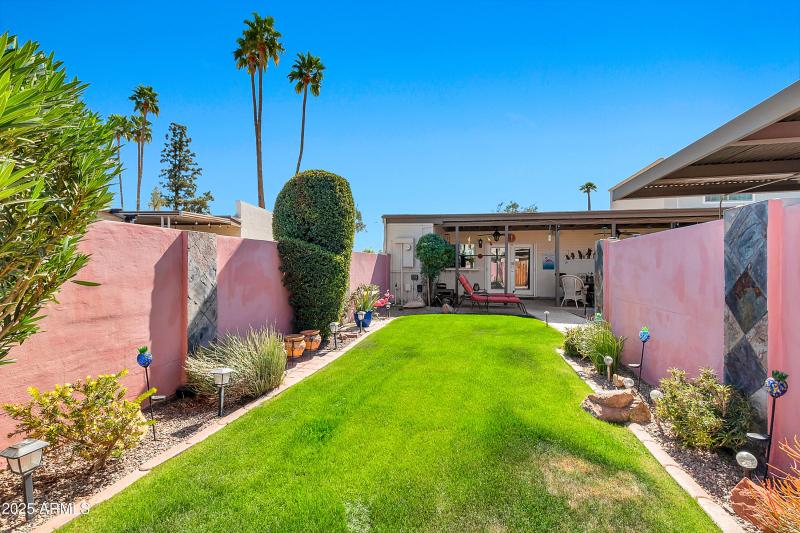 8230 E Valley Vista Dr-31