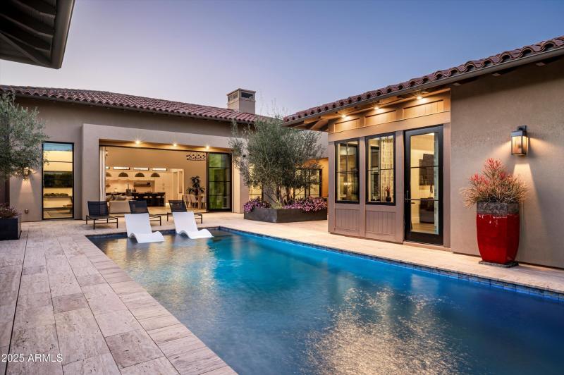 Heated Pool w/ Ambiance