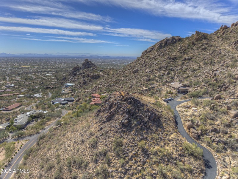 Very private entry to site