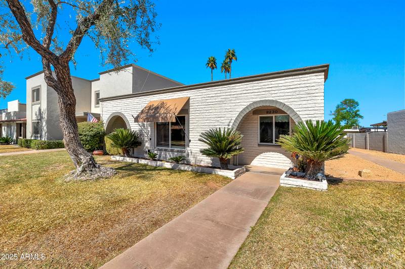 8230 E Valley Vista Dr-2