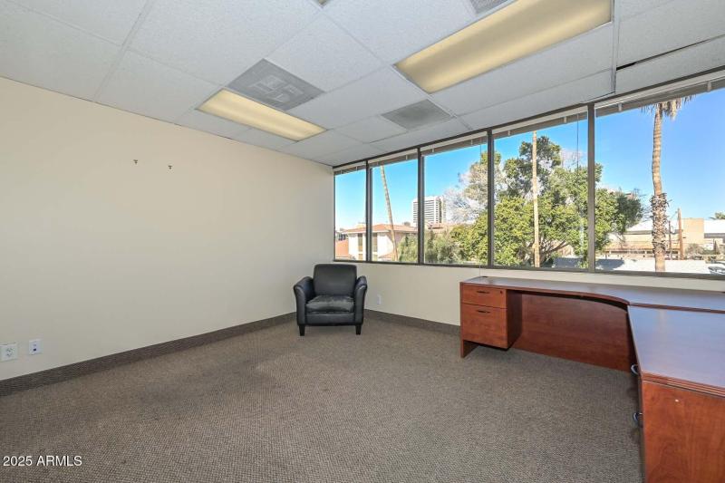 Suite 200-Office 1a