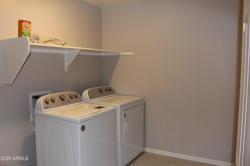 Upstairs Laundry w/washer and dryer