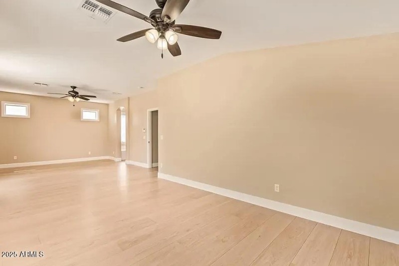 Bedroom Master large view