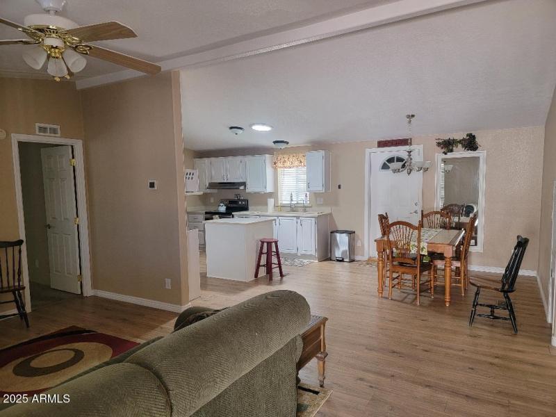 3721 Iowa open floorplan