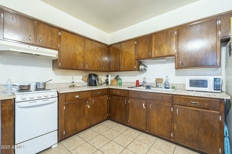 Unit 3 Kitchen