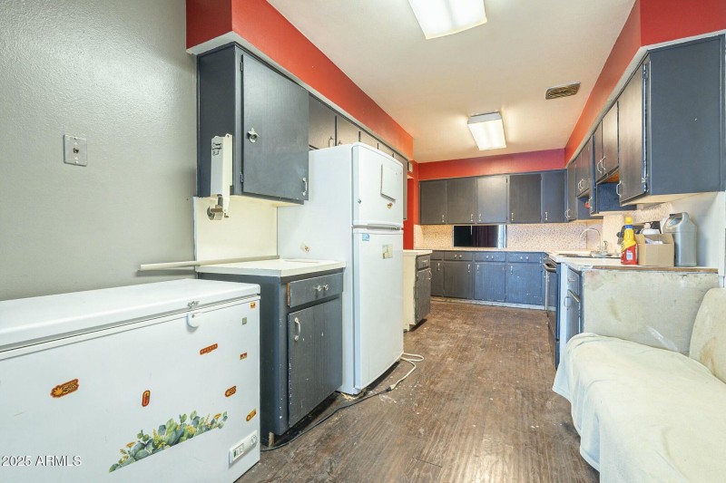 Unit 1 Kitchen