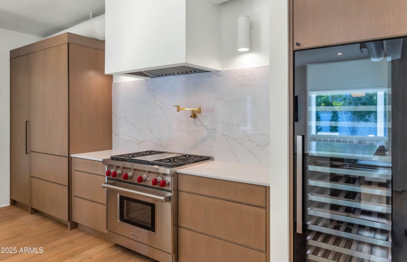 Gas Stove and Wine Fridge