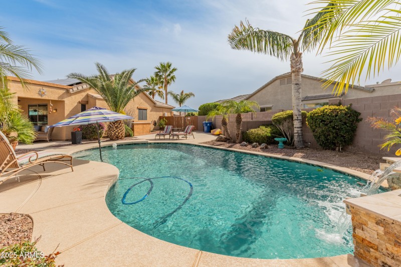 17470 W Gelding Dr-20