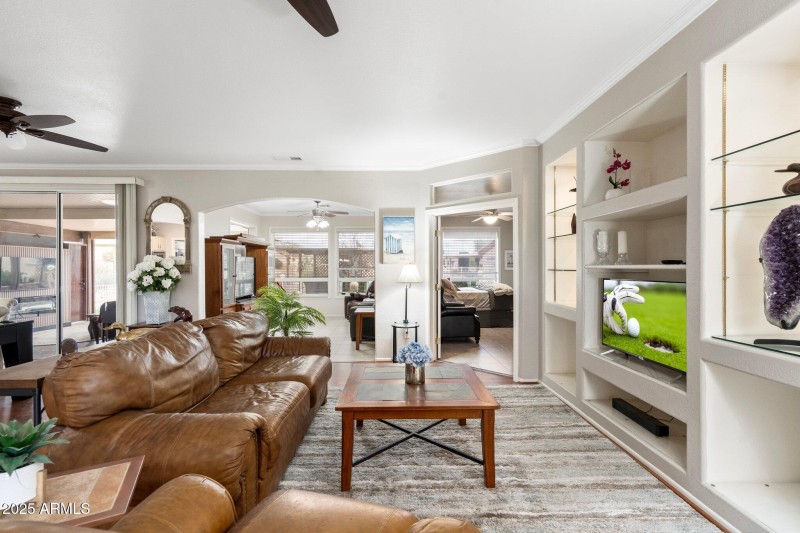 8-web-or-mls-PML05459