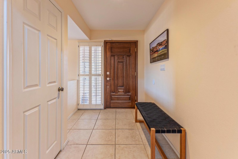 9403 Entry Foyer