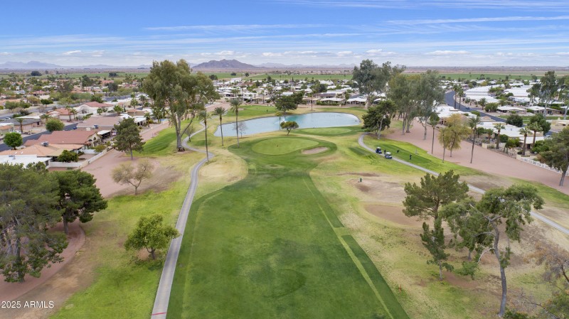 Aerial view - Golf course & lake