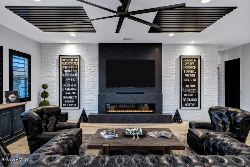 20745 N Verbena Ln-28