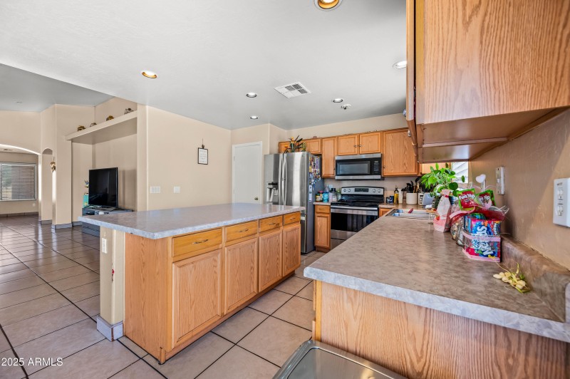 6922 S 26th Ln Phoenix AZ 85041-38