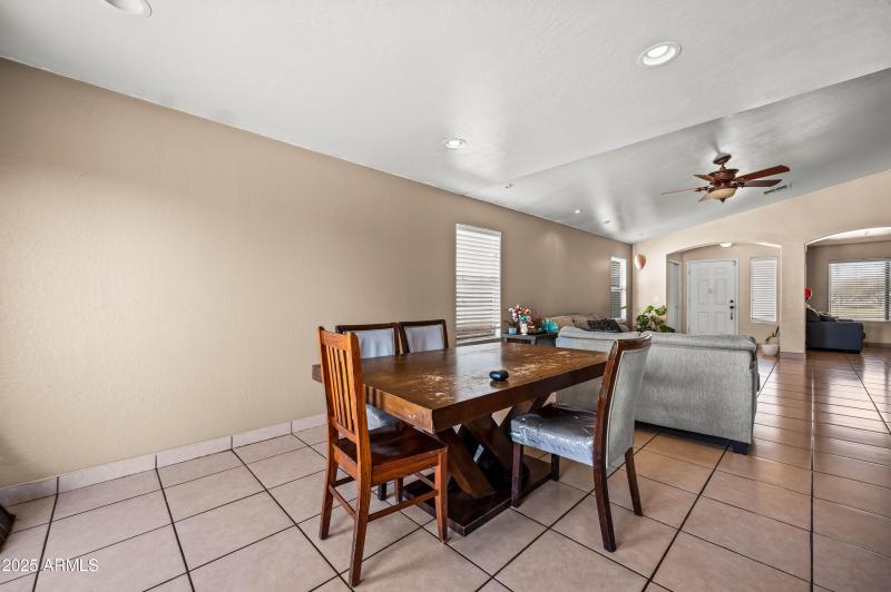 6922 S 26th Ln Phoenix AZ 85041-42