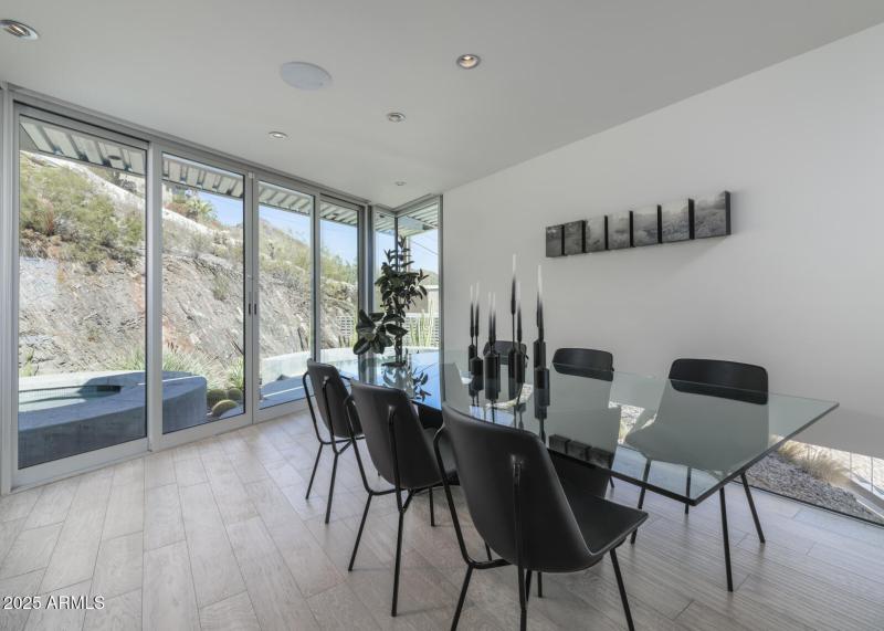 Listings_1340_E_LasPalmaritasDr_Images-5