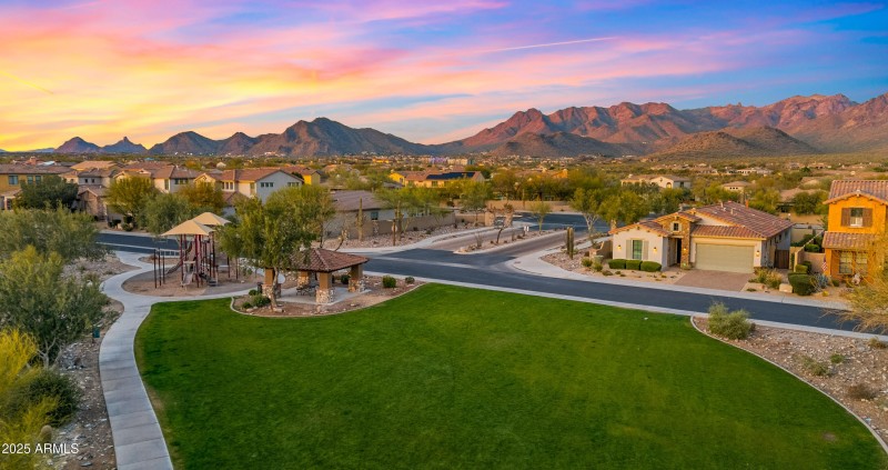 Green Space and Park a block away