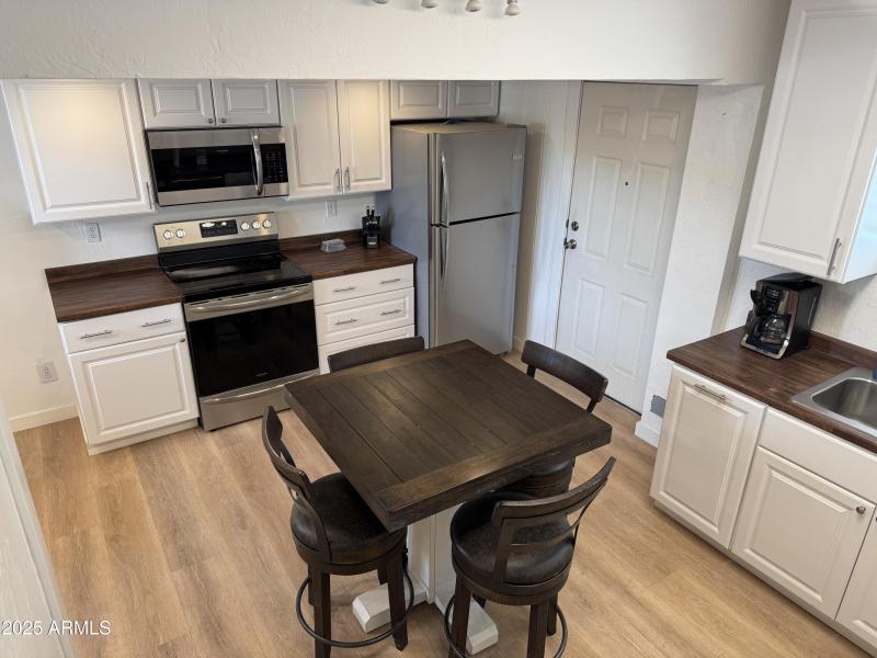 Updated Full Kitchen