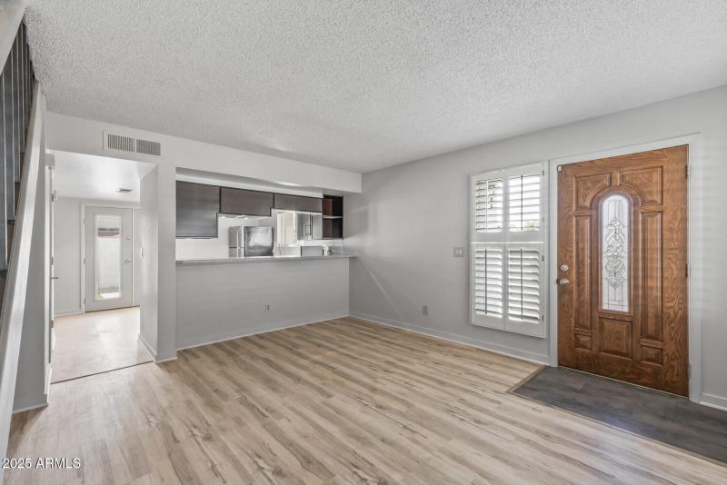 08_2828_E_Waltann8_mls