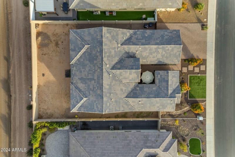 059_81-web-or-mls-81_211_a4m_sg_732