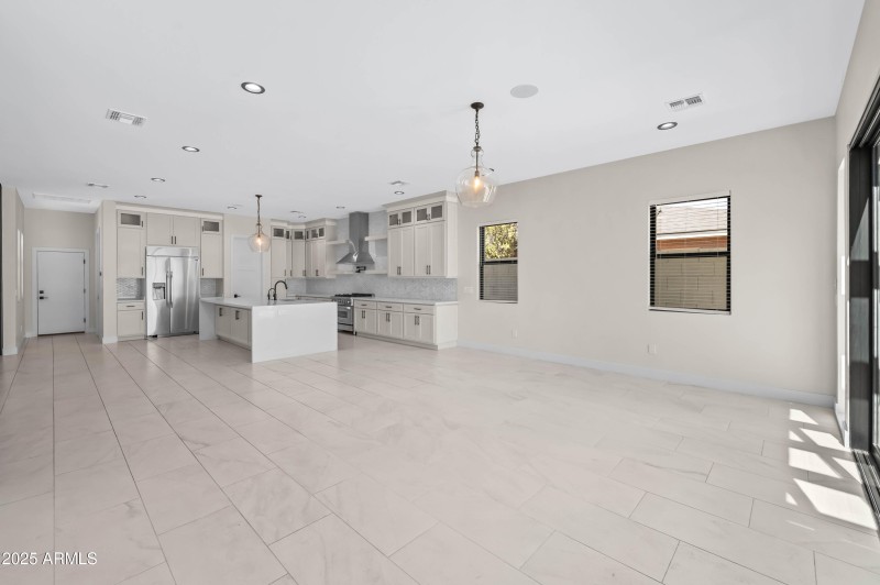 4409 N 32nd St, Phoenix, AZ 85018-24