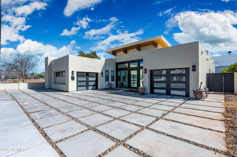 4409 N 32nd St, Phoenix, AZ 85018-48 cop