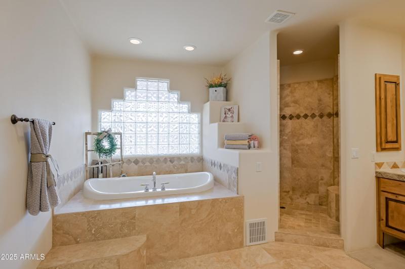 2ndPrimaryTub&shower