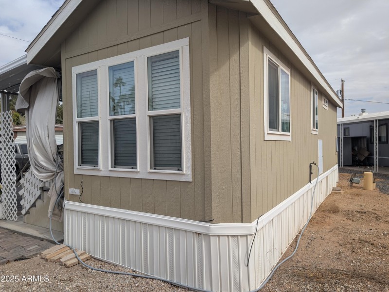 PXL_20250313_211613698.MP