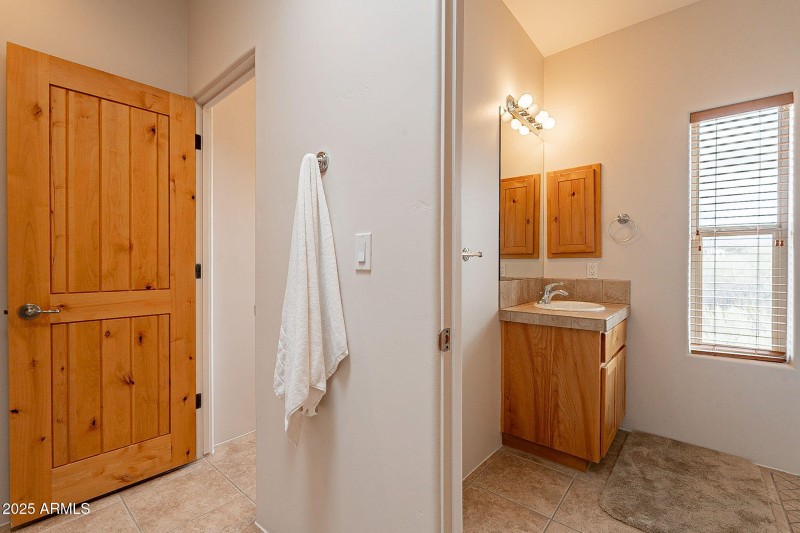 Third bedroom private sink