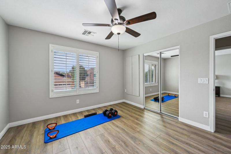 23-web-or-mls-W Quail Ave-023