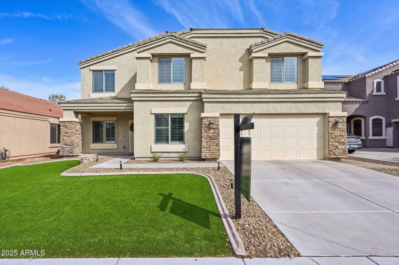 1-web-or-mls-W Quail Ave-001