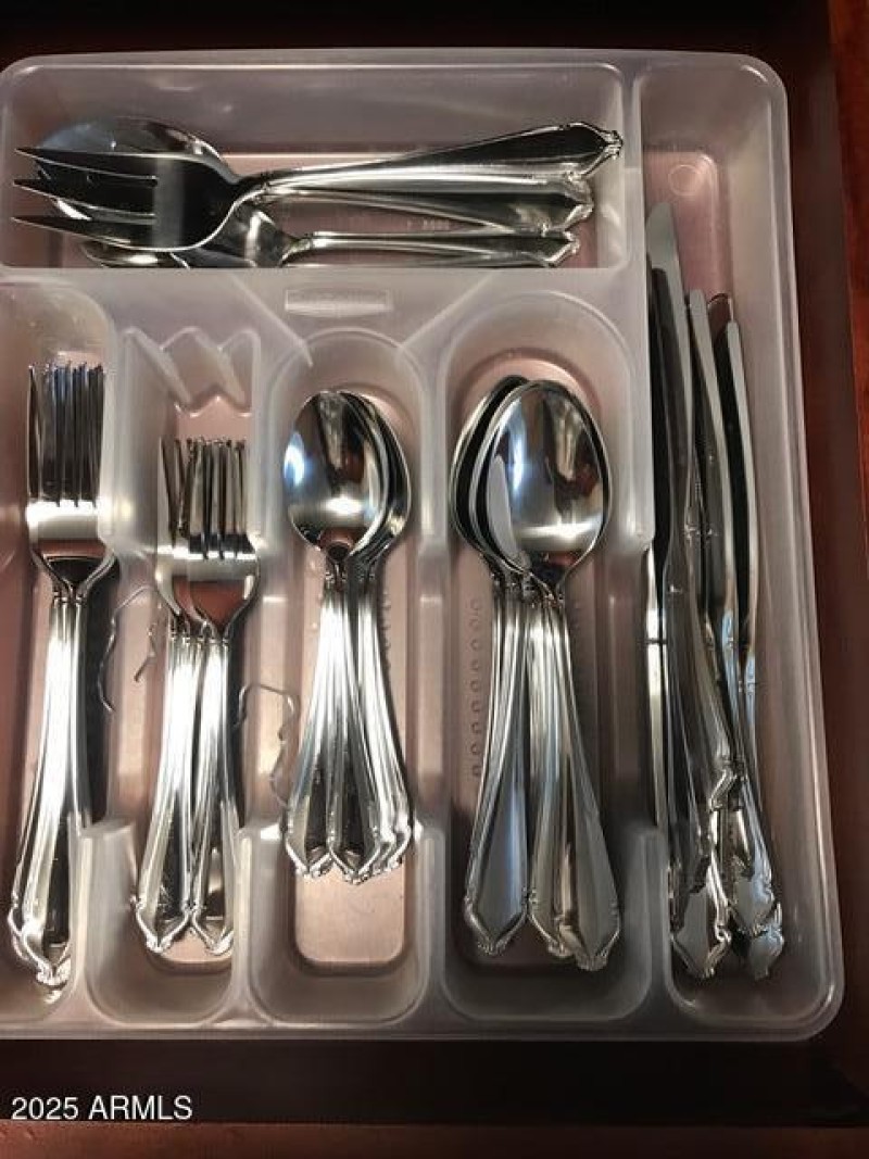 bell rd 118 kitchen stuff