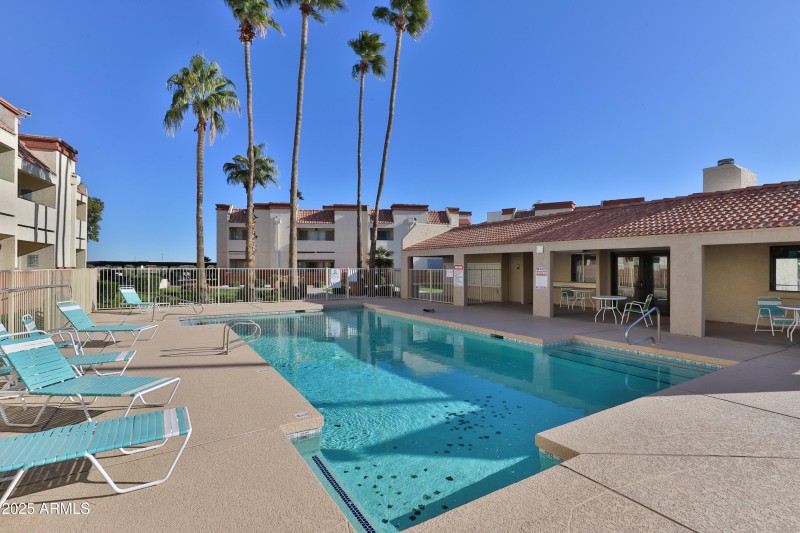 12123 W Bell Rd 118-18