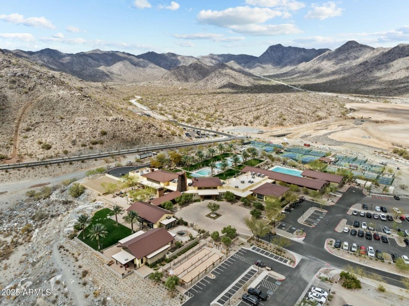 Top of the Hill Amenities